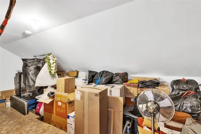 288 Jefferson Ln gallery image 11