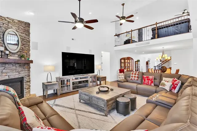 288 Jefferson Ln gallery image 17