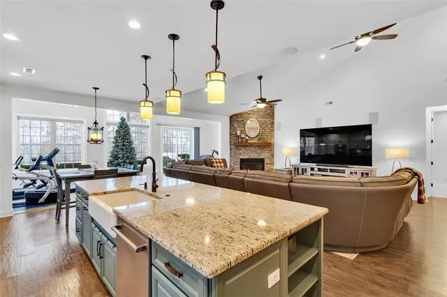 288 Jefferson Ln gallery image 29