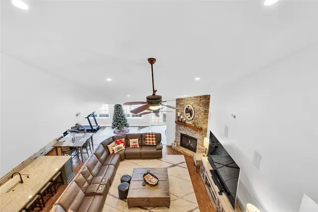 288 Jefferson Ln gallery image 32