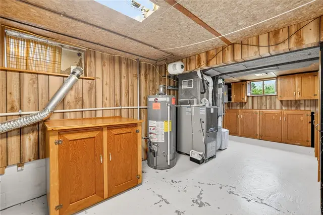 2895 GRANDVIEW DR gallery image 4