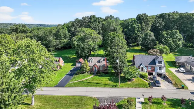 2895 GRANDVIEW DR gallery image 14