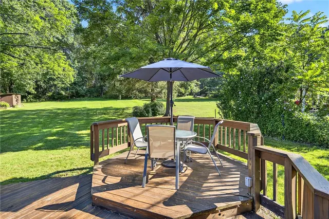 2895 GRANDVIEW DR gallery image 16