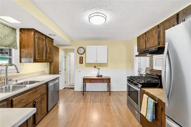 2895 GRANDVIEW DR gallery image 35