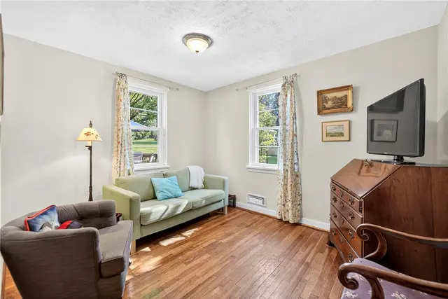 2895 GRANDVIEW DR gallery image 37