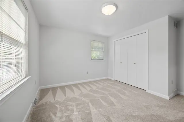 2903 Claridge Drive gallery image 4