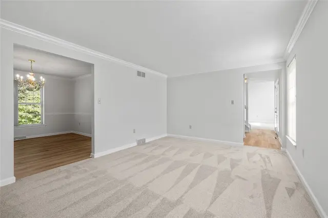 2903 Claridge Drive gallery image 17