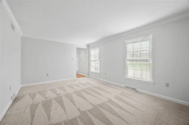 2903 Claridge Drive gallery image 26