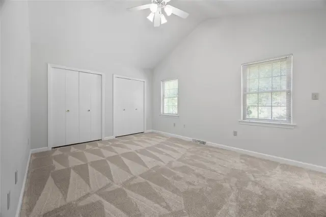 2903 Claridge Drive gallery image 29