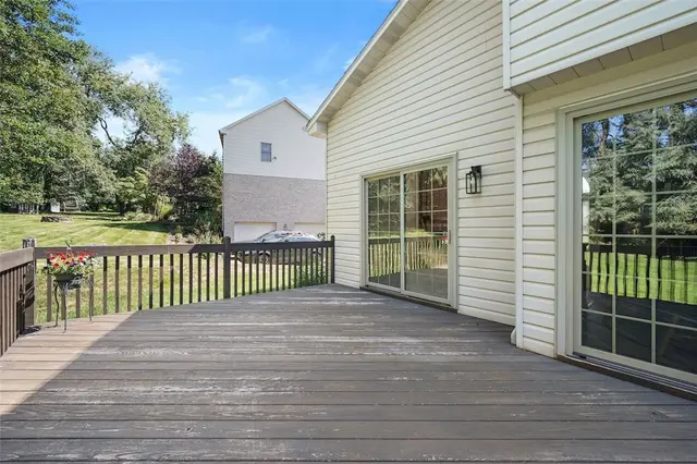 2903 Claridge Drive gallery image 36
