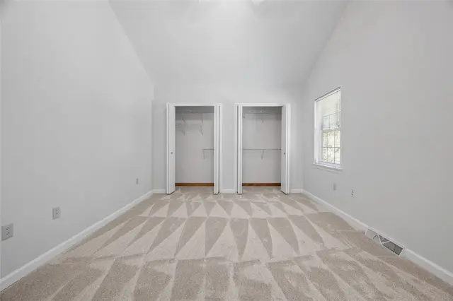 2903 Claridge Drive gallery image 38
