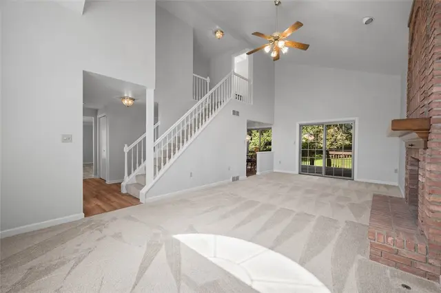 2903 Claridge Drive gallery image 48