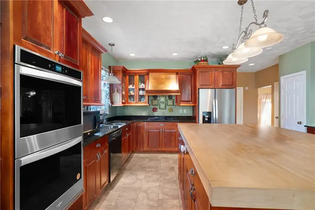 292 Myoma Rd gallery image 8