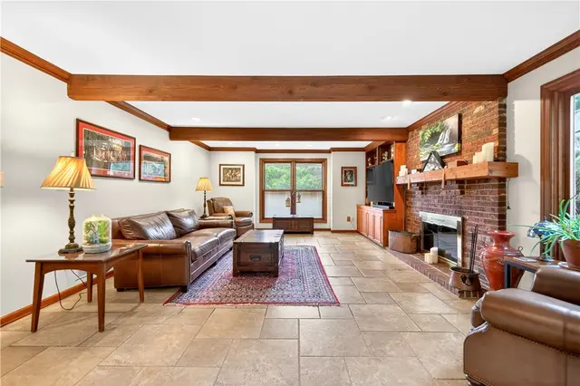2955 Skyline Drive gallery image 27