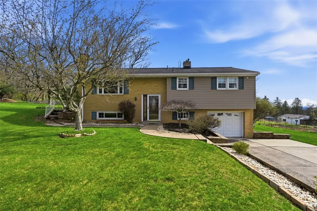 2956 Manorview Cir