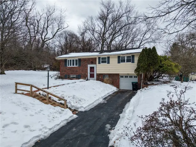 2962 Manorview Circle gallery image 2