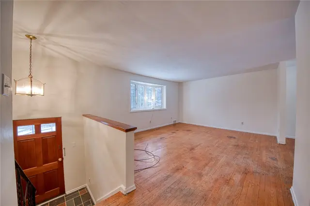 2962 Manorview Circle gallery image 4