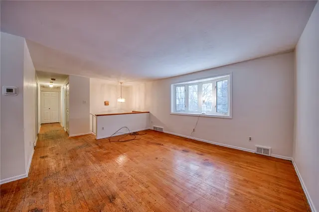 2962 Manorview Circle gallery image 9