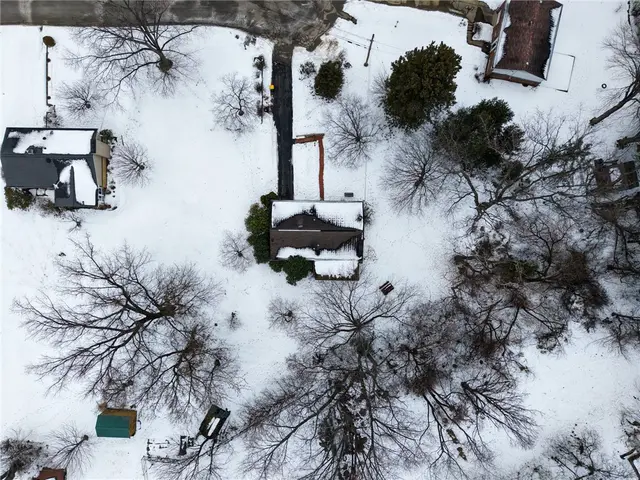 2962 Manorview Circle gallery image 27