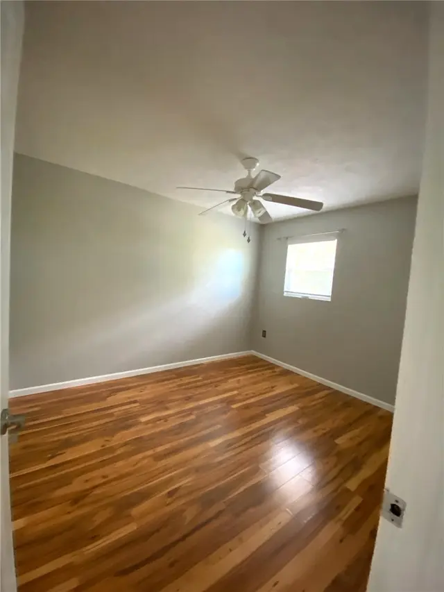 298 Bellford Ct. gallery image 5