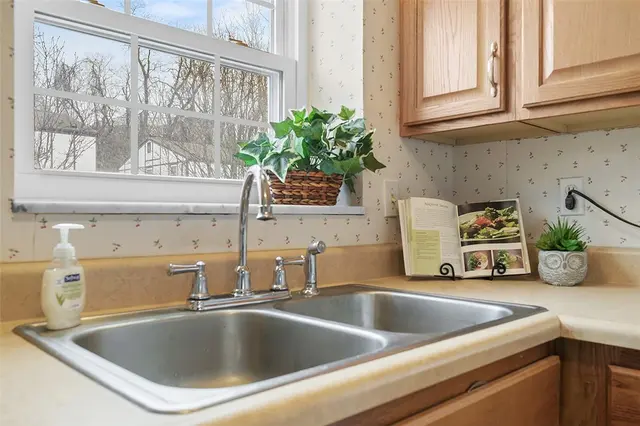 3 Hiland Valley Dr 305 gallery image 2