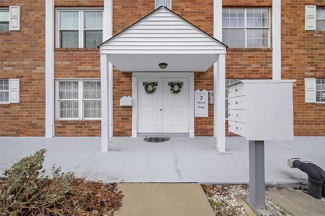 3 Hiland Valley Dr 305 gallery image 5