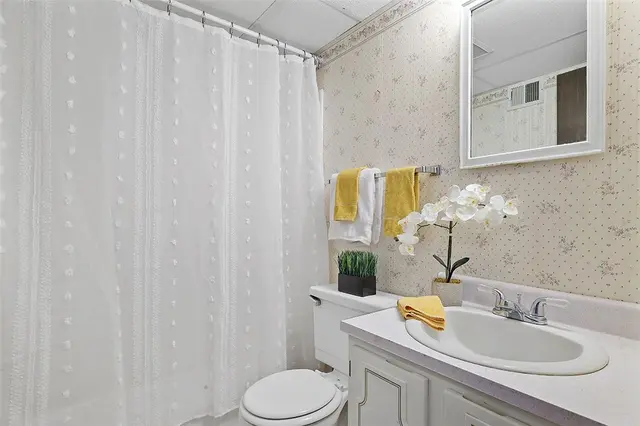 3 Hiland Valley Dr 305 gallery image 8