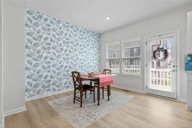 300 Abacot Way gallery image 10
