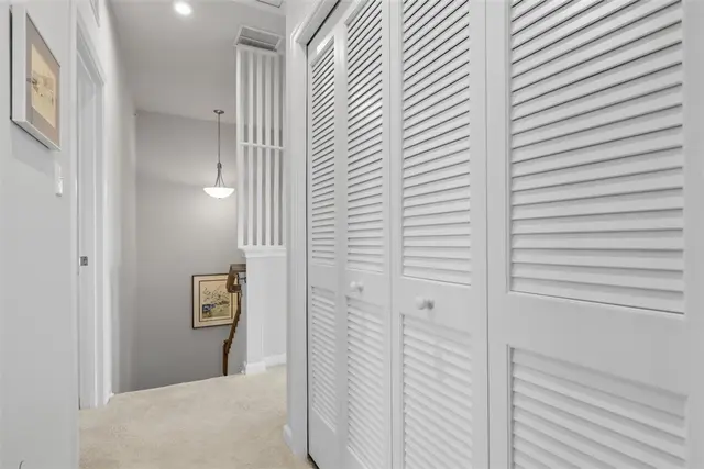 300 Abacot Way gallery image 19