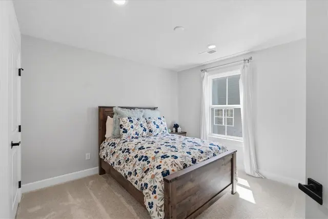 300 Crest Ln gallery image 32