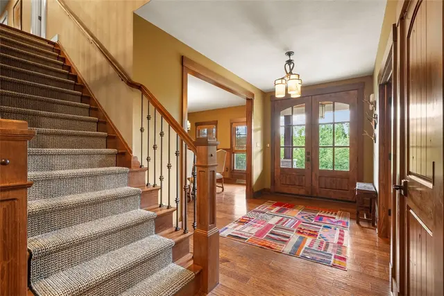 300 McCutcheon Court gallery image 5