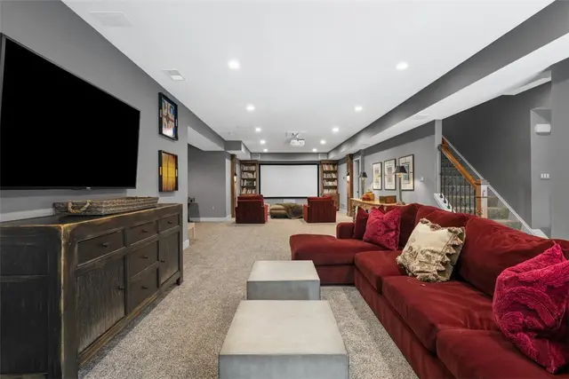 300 McCutcheon Court gallery image 26