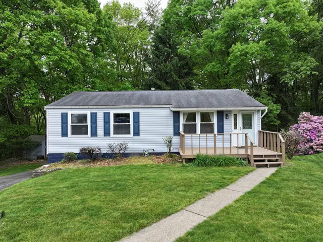 3000 Woodview DRIVE gallery image 2