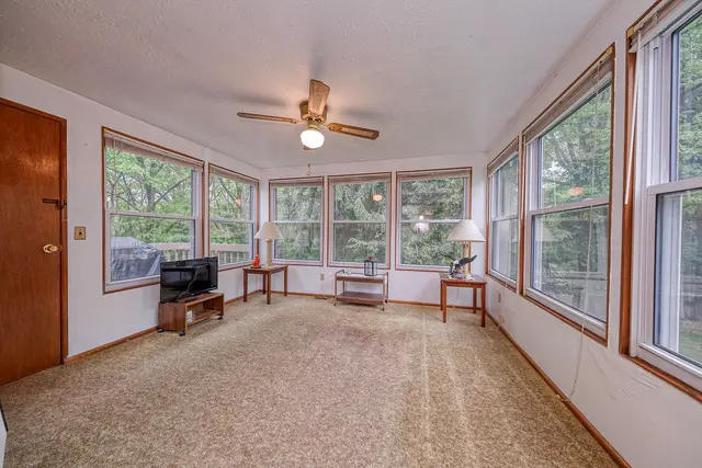 3000 Woodview DRIVE gallery image 4
