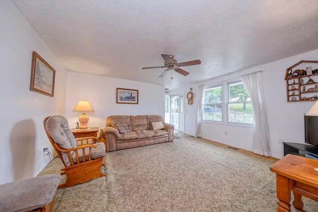 3000 Woodview DRIVE gallery image 8
