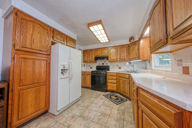 3000 Woodview DRIVE gallery image 18