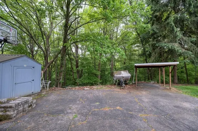 3000 Woodview DRIVE gallery image 30