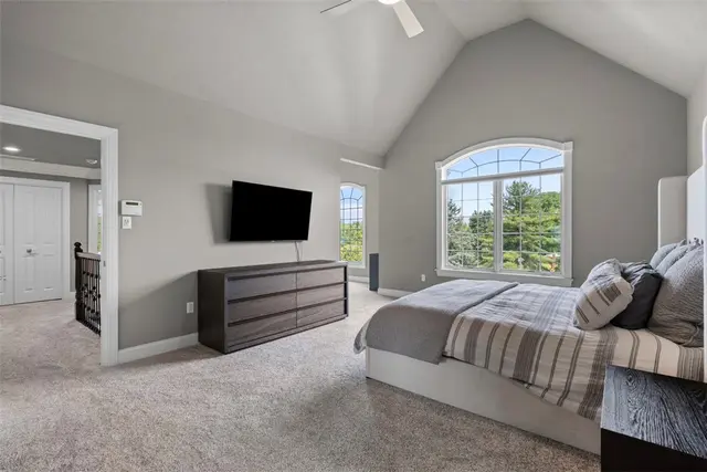 301 Chinquapin Ln gallery image 3