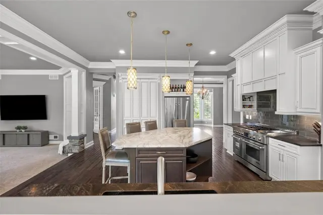301 Chinquapin Ln gallery image 5