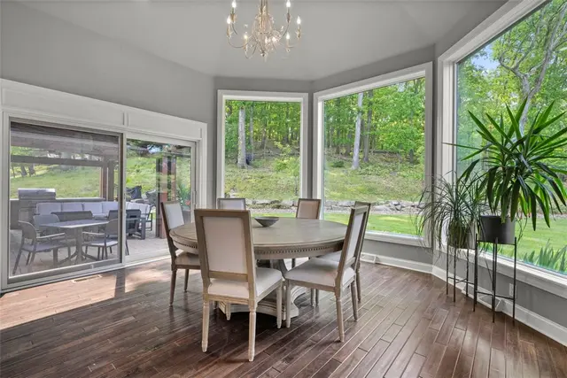 301 Chinquapin Ln gallery image 17