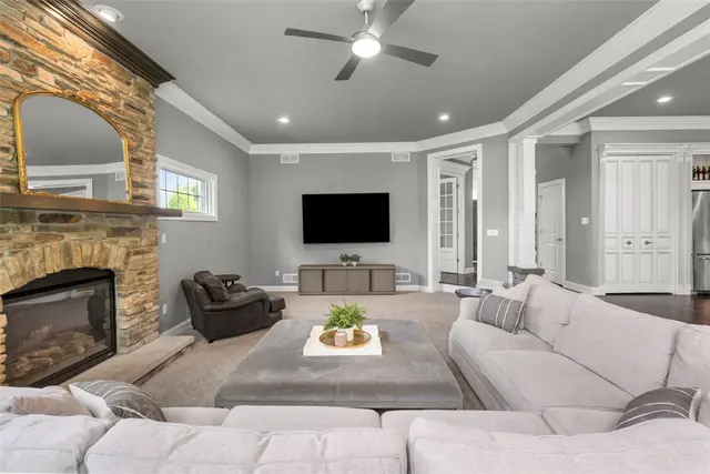 301 Chinquapin Ln gallery image 21