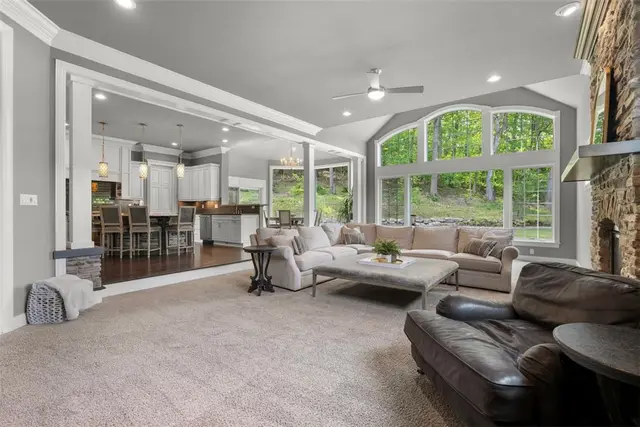 301 Chinquapin Ln gallery image 32