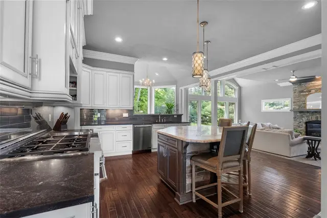301 Chinquapin Ln gallery image 46