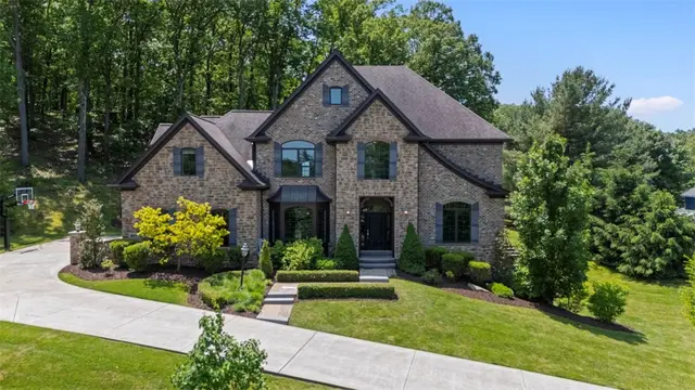 301 Chinquapin Ln