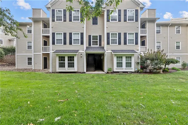 3011 Lenox Oval gallery image 4