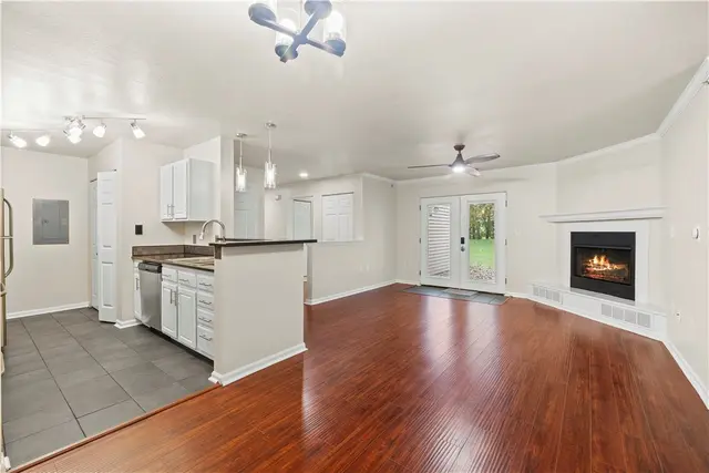 3011 Lenox Oval gallery image 14