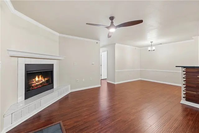 3011 Lenox Oval gallery image 16