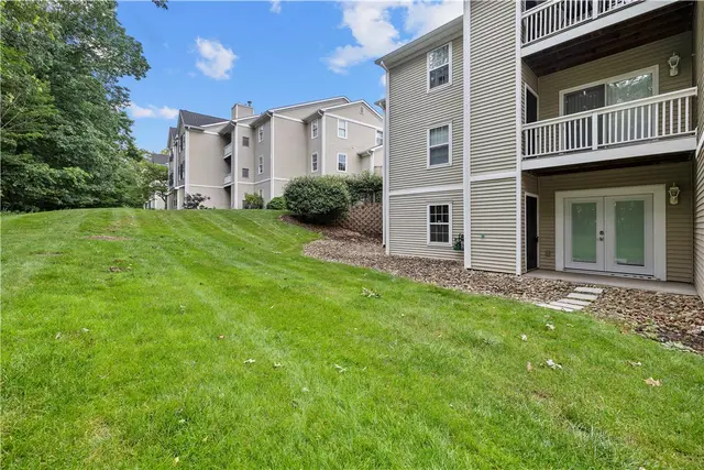 3011 Lenox Oval gallery image 17