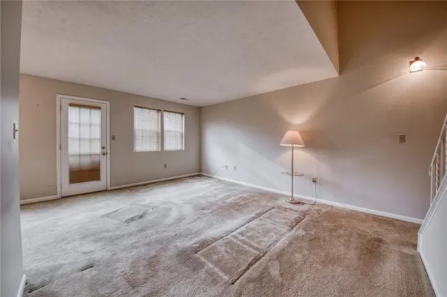 302 Carla Dr gallery image 3