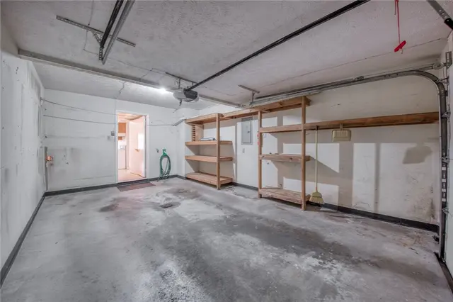 302 Carla Dr gallery image 16